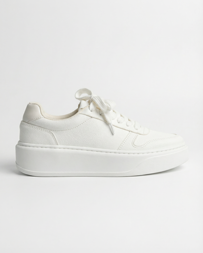 Abril White