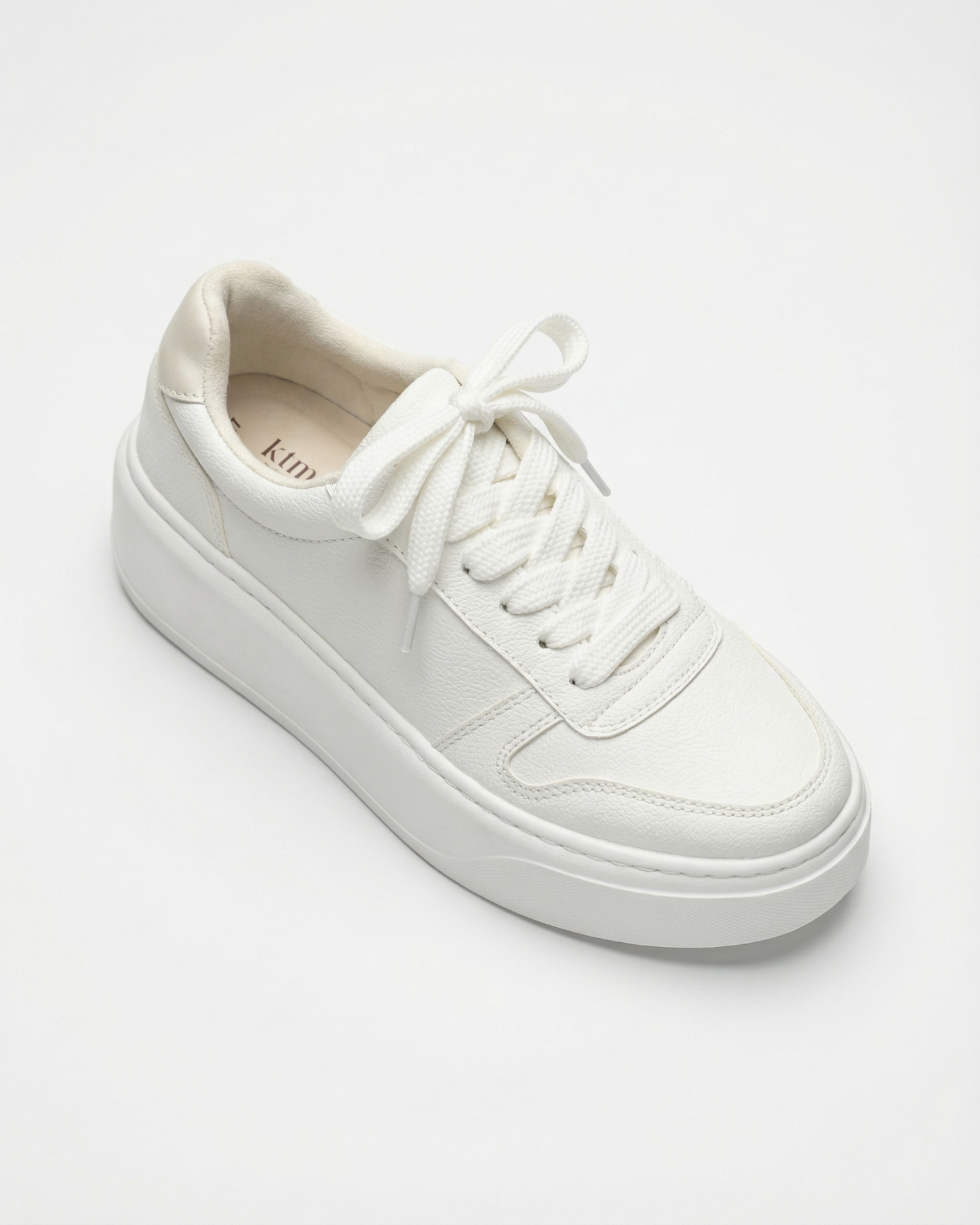 Abril White